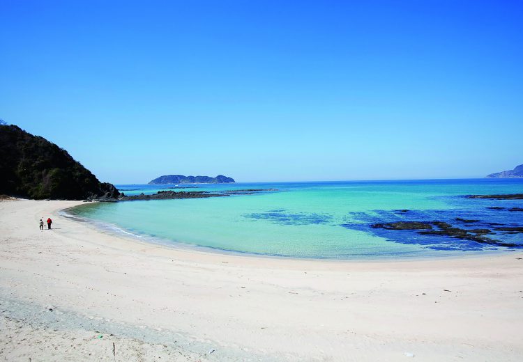 絶景 熊本にこんなキレイな海があるなんて 茂串海水浴場 おるとくまもと